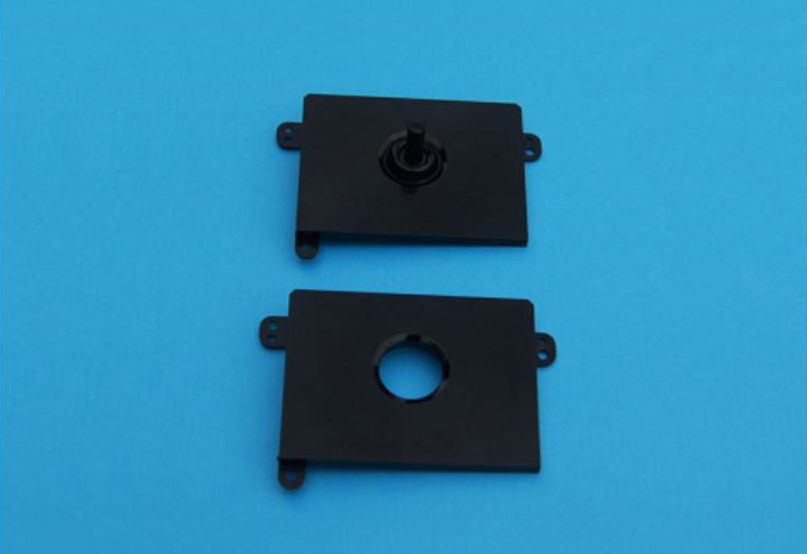 解決熔接綫環(huán)狀澆口産品模內(nèi)環(huán)形膠口 衝孔熱切自動控制系統(tǒng)結(jié)構(gòu)説明